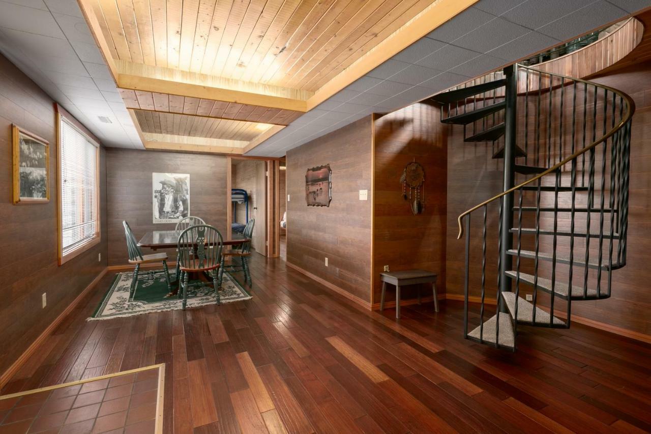 Creekside Cabin Fairmont Hot Springs Esterno foto